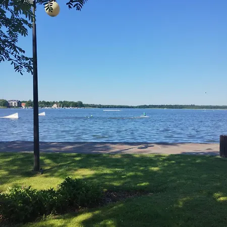 Z Widokiem Na Zamek 奥斯特罗达